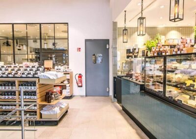 Retail trade including catering, Austria and Germany